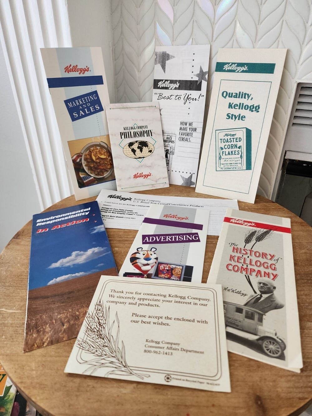 LARGE Lot Of Vintage Kellogg’s Promotional Corporate Use Purchaser Brochures 90s